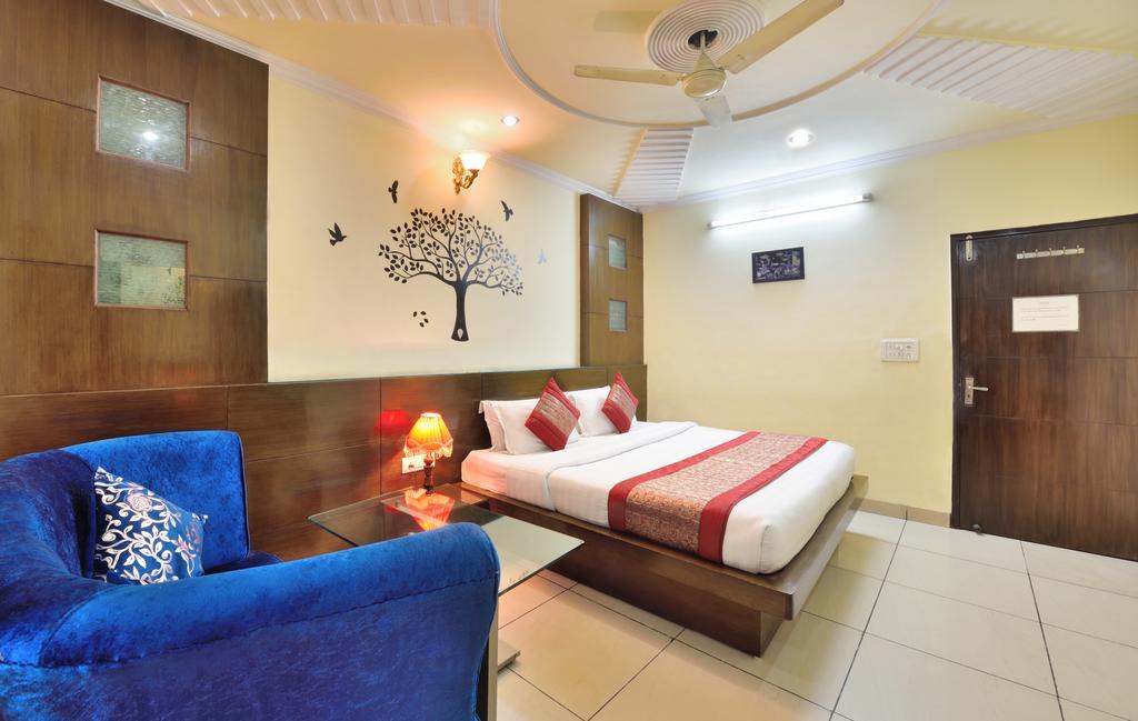 OYO 3394 Hotel Centra Inn Nuova Delhi Esterno foto