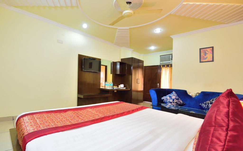 OYO 3394 Hotel Centra Inn Nuova Delhi Esterno foto
