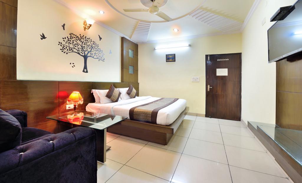 OYO 3394 Hotel Centra Inn Nuova Delhi Esterno foto