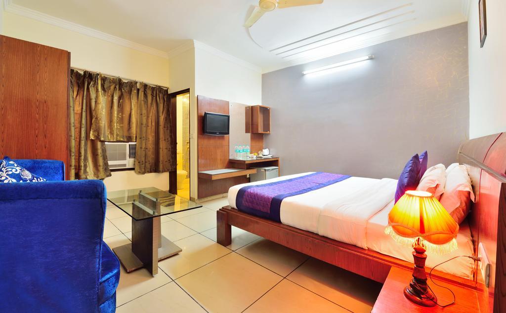 OYO 3394 Hotel Centra Inn Nuova Delhi Esterno foto