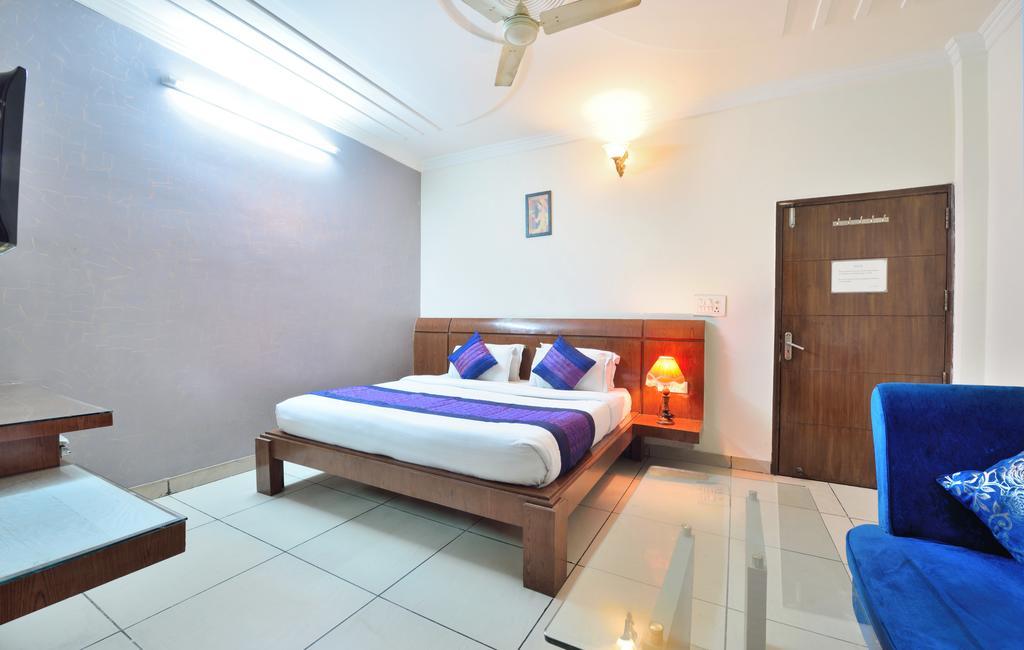 OYO 3394 Hotel Centra Inn Nuova Delhi Esterno foto